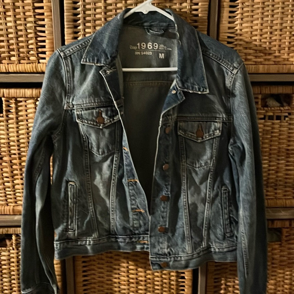 Gap 2969 denim jacket 100% cotton size M